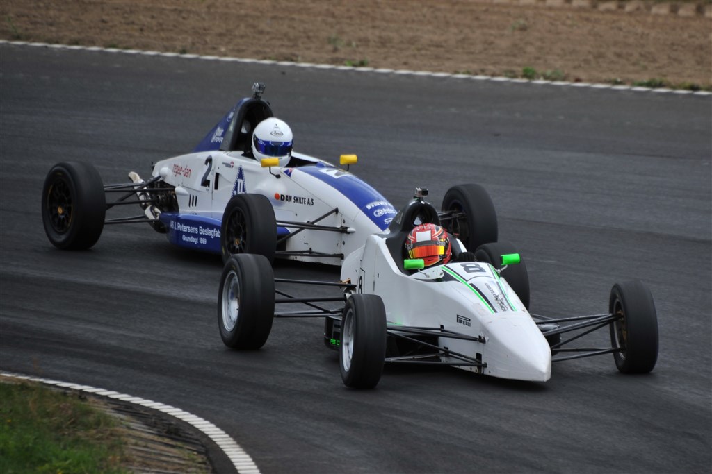 Mathias S. Kristensen og Mathias W. Smith var blandt de toneangivende kørere ved Formel Ford-klassens seneste løbsweekend på Padborg Park
(Foto: Henning Smed)